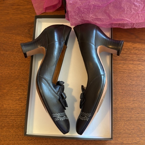 nib CHIE MIHARA Vintage Leather Low Heel Pumps with Bow Detail in Brown – size 9 - Picture 4 of 8